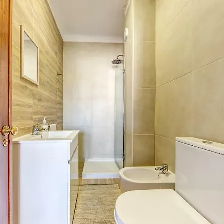 Avenida & Mercado By Sweet * アヴェイロ